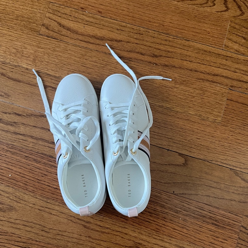 Ted Baker White Pink Leather Sneakers Women’s Size 10